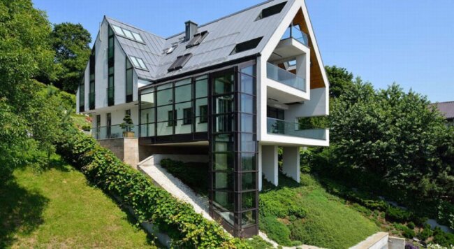Eğimli Arazide Ev Villa Projeleri